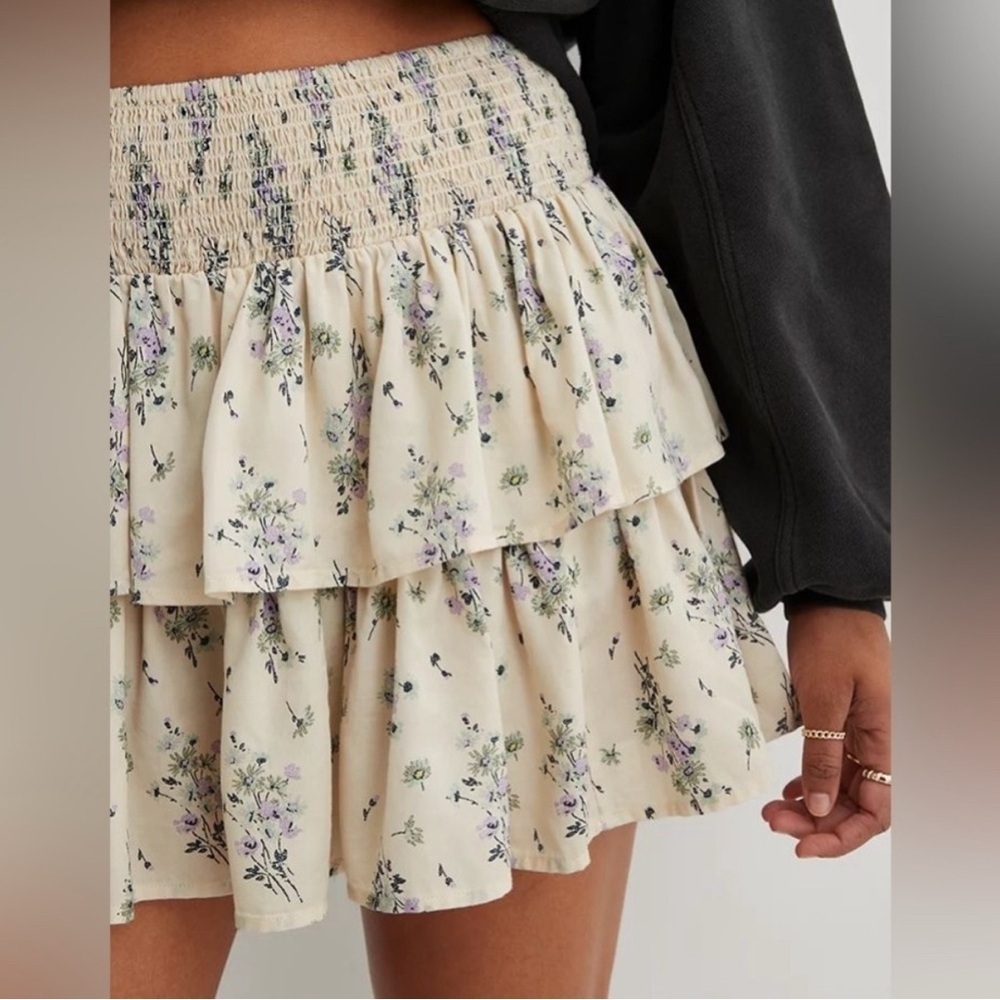 NWT Aerie Ready to Ruffle Floral Mini Skirt Cream Size S